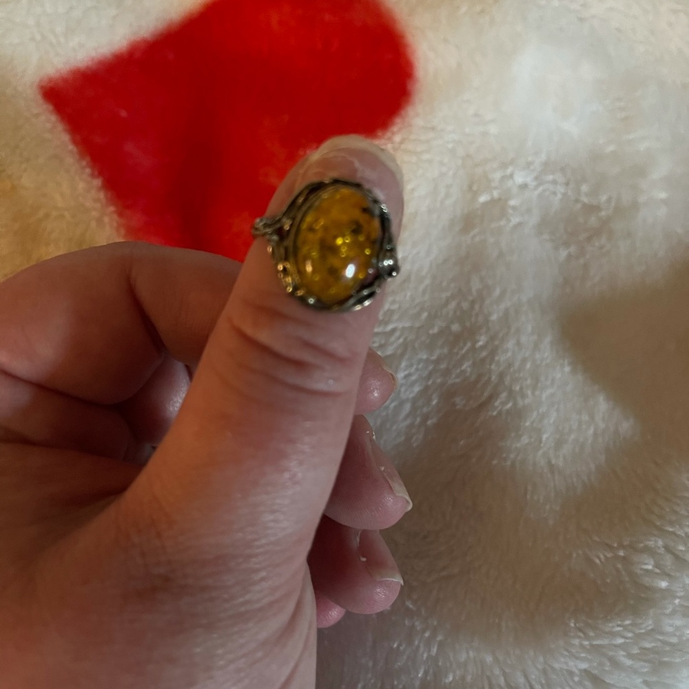 Jewelry - Picture 5 of 6